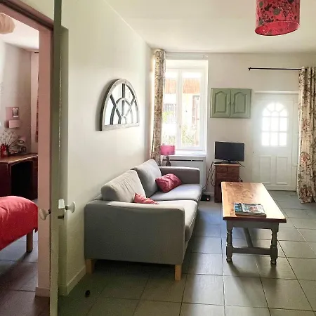Apartment La Courette - T2 Parking Gratuit